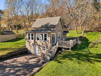 700 Main St W, Carver, MN 55315