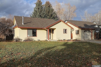 2224 Papago Dr, Sheridan, WY 82801