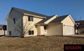 520 Allyn Cir, Janesville, MN 56048