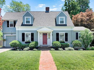 21 Concord St, Needham Heights, MA 02494