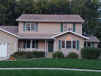 5 Lori Ct, Waupun, WI 53963