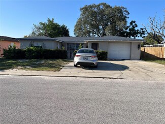 7814 Chalafonte Dr, Port Richey, FL 34668