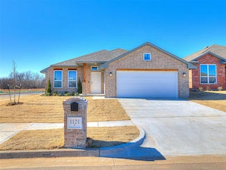 1121 Acacia Creek Dr, Yukon, OK 73099