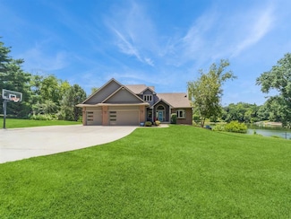 36508 Meadow Ln, Cumming, IA 50061