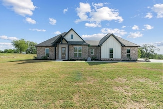 105 Norene Ln, Weatherford, TX 76088