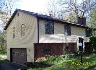 35 Ricketson St, North Dartmouth, MA 02747