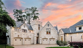 728 Crestbend Dr, Houston, TX 77042