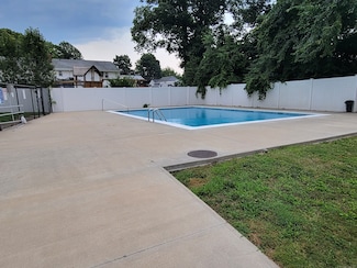 50 Greenhouse Rd Unit 41C, Bridgeport, CT 06606