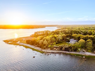 63 Field Rd, Orleans, MA 02653