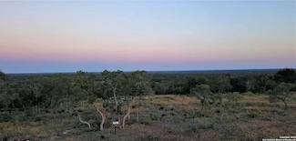 194 Crescent Ridge, Hondo, TX 78861