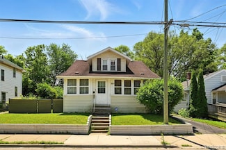 2517 Corunna Rd, Flint, MI 48503