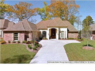 15105 Green Trails Blvd, Baton Rouge, LA 70817