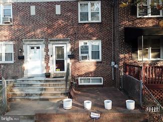 2821 Benson St, Camden, NJ 08105