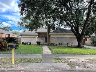 7918 Midland Forest Dr, Houston, TX 77088