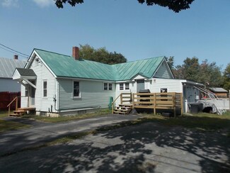 36 Saint Mark St, Skowhegan, ME 04976