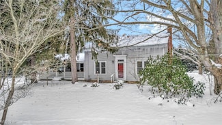 16708 Auburn Rd, Chagrin Falls, OH 44023
