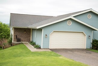 886 Iroquois Cir, Baraboo, WI 53913