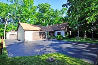 1427 West Dr, Winthrop Harbor, IL 60096