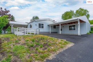 8543 N Angelica Ln, Post Falls, ID 83854
