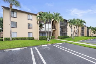 624 Sea Pine Way Unit 12, Greenacres, FL 33415