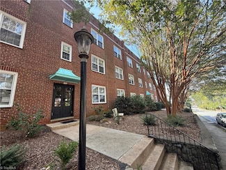 1310 Glade St NW Unit 30, Winston-Salem, NC 27101