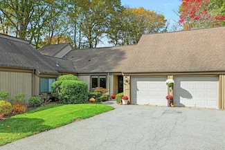 370 Heritage Hills Unit B, Somers, NY 10589