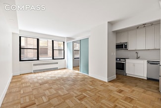 49 W 12th St Unit 1A, New York, NY 10011