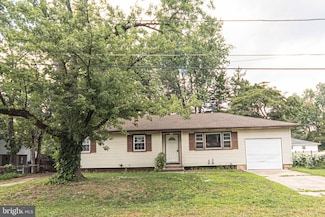 30 Apple Ave, Browns Mills, NJ 08015