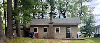 E1747 Pine Ridge Ln, Waupaca, WI 54981