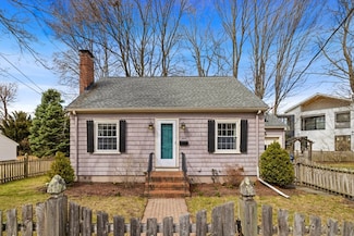 234 Washington St, Reading, MA 01867