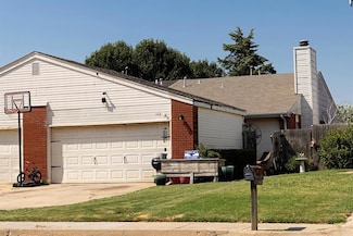 1113 Swan Lake Rd, Edmond, OK 73003