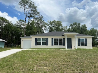 185 Malauka Loop, Ocklawaha, FL 32179