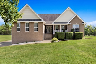 1014 Somerville Dr, Cottontown, TN 37048