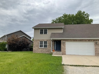 934 Evans St, Ottawa, IL 61350