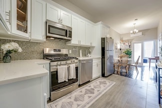80 Webster Ave Unit 3R, Jersey City, NJ 07307