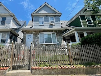 8667 108th St, Richmond Hill, NY 11418
