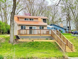 25 W16a Ln, North Webster, IN 46555