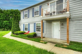 3067 Oakridge Ct Unit D61, Lake Orion, MI 48360