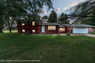 601 Connemara Rd, Eaton Rapids, MI 48827