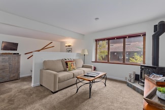 221 Canyon Blvd Unit 102, Mammoth Lakes, CA 93546