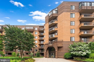 2111 Wisconsin Ave NW Unit 618, Washington, DC 20007