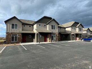 140 W 150 S Unit 32, Garden City, UT 84028