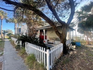 5010 G St, Cedar Key, FL 32625