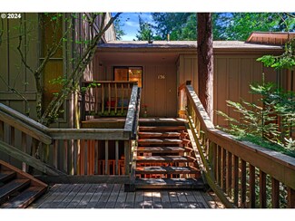 136 Treehill Loop Unit 136, Eugene, OR 97405