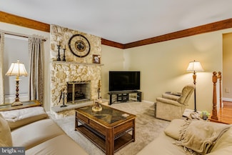 4 Saint Emilion Ct, West Deptford, NJ 08096