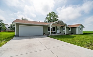 410 Territim Dr, Blue Mound, IL 62513