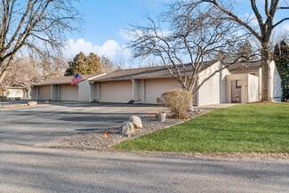 1610 Black Oaks Place N, Plymouth, MN 55447