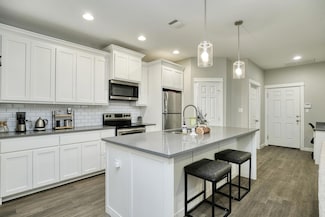 125 Hawea Ln, Bastrop, TX 78602