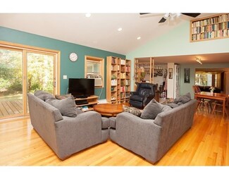 9 Accord Pond Dr, Hingham, MA 02043