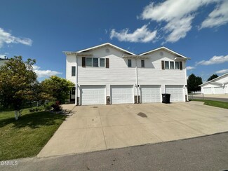 726 Brome Loop, Bismarck, ND 58503